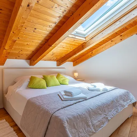 Apartment Lea Cres