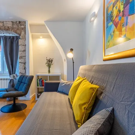 Lea Apartment *